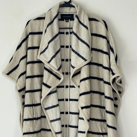 Ann Taylor One‑Size Striped Open‑Front Poncho / Sweater Jacket - Picture 1 of 8